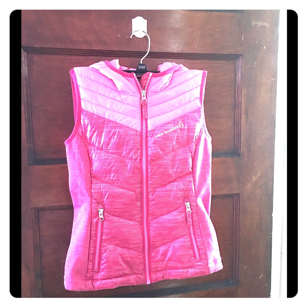 Free Country Girl's Power Down hooded puffer vest.